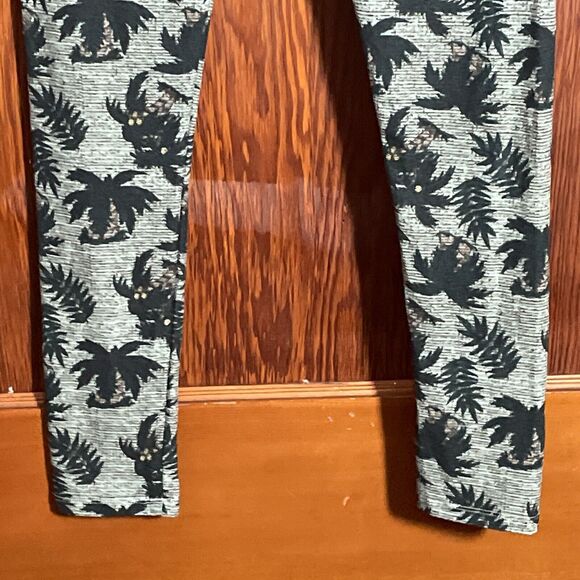 LuLaRoe OS Leggings Palm Trees Coconut Palm  - One Size Floral  Green Gray - Picture 9 of 10